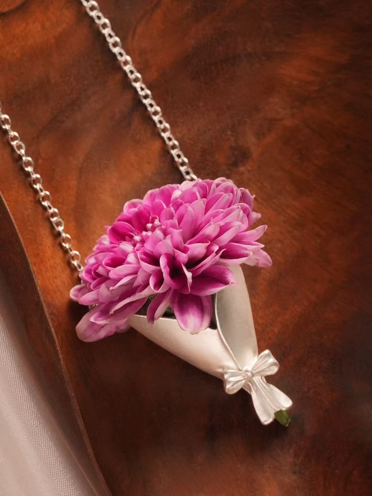Plated Silver Necklace - Pocket Posy
