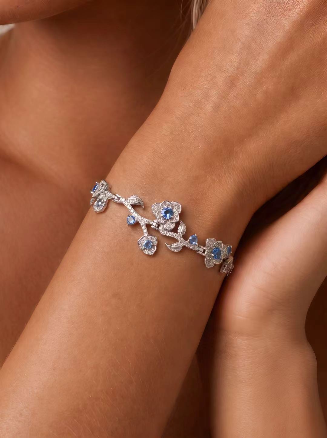 Round Brilliant‑Cut Cornflower Sapphire Bracelet - Sapphire Garden