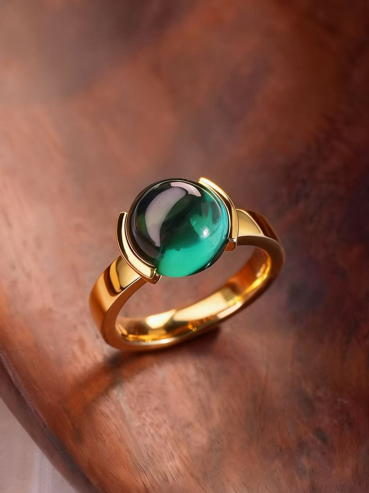 Oval Brilliant Cut Emerald Ring - Lush Cabochon