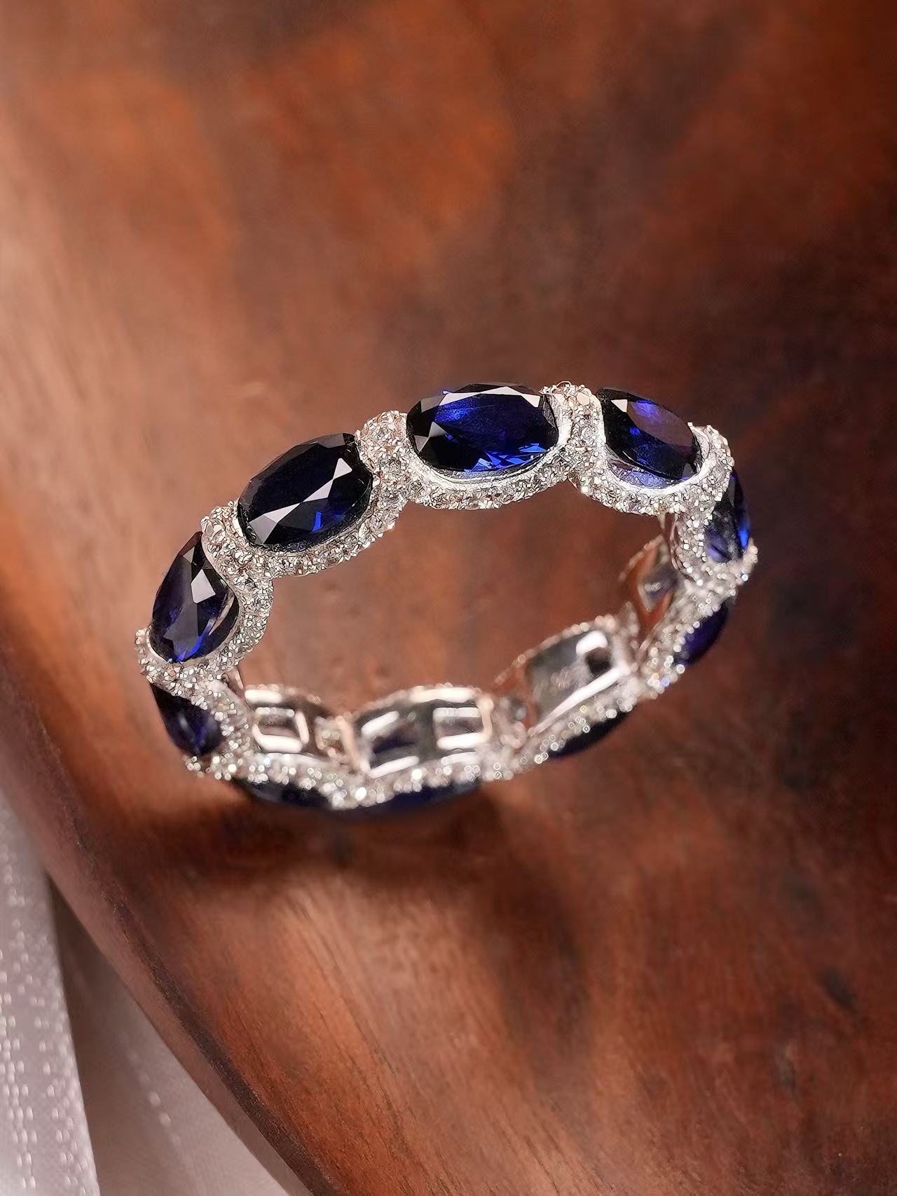 Oval Brilliant Cut Sapphire Ring - Supernova Waltz