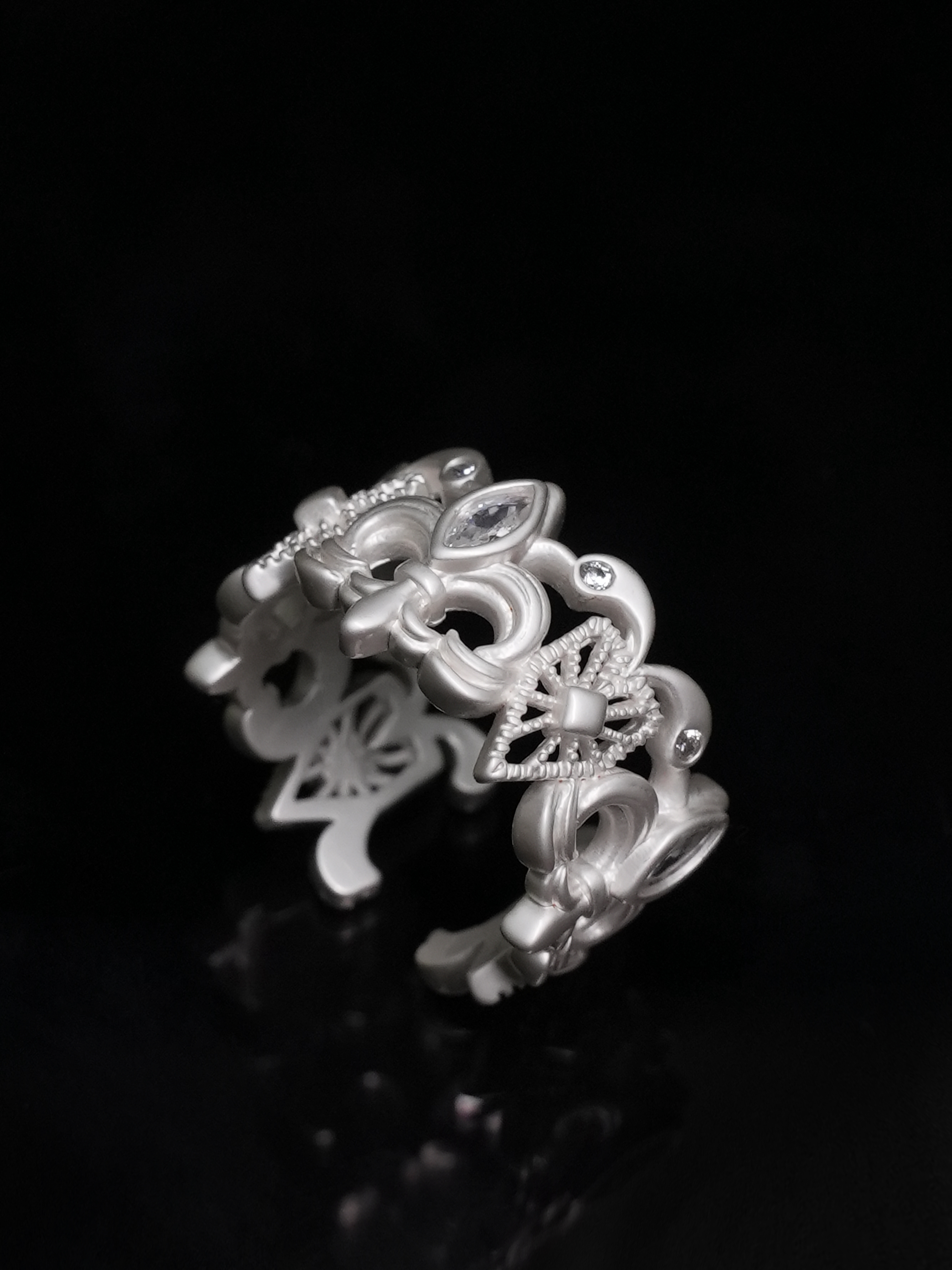 Iris Crown Silver Plated Ring