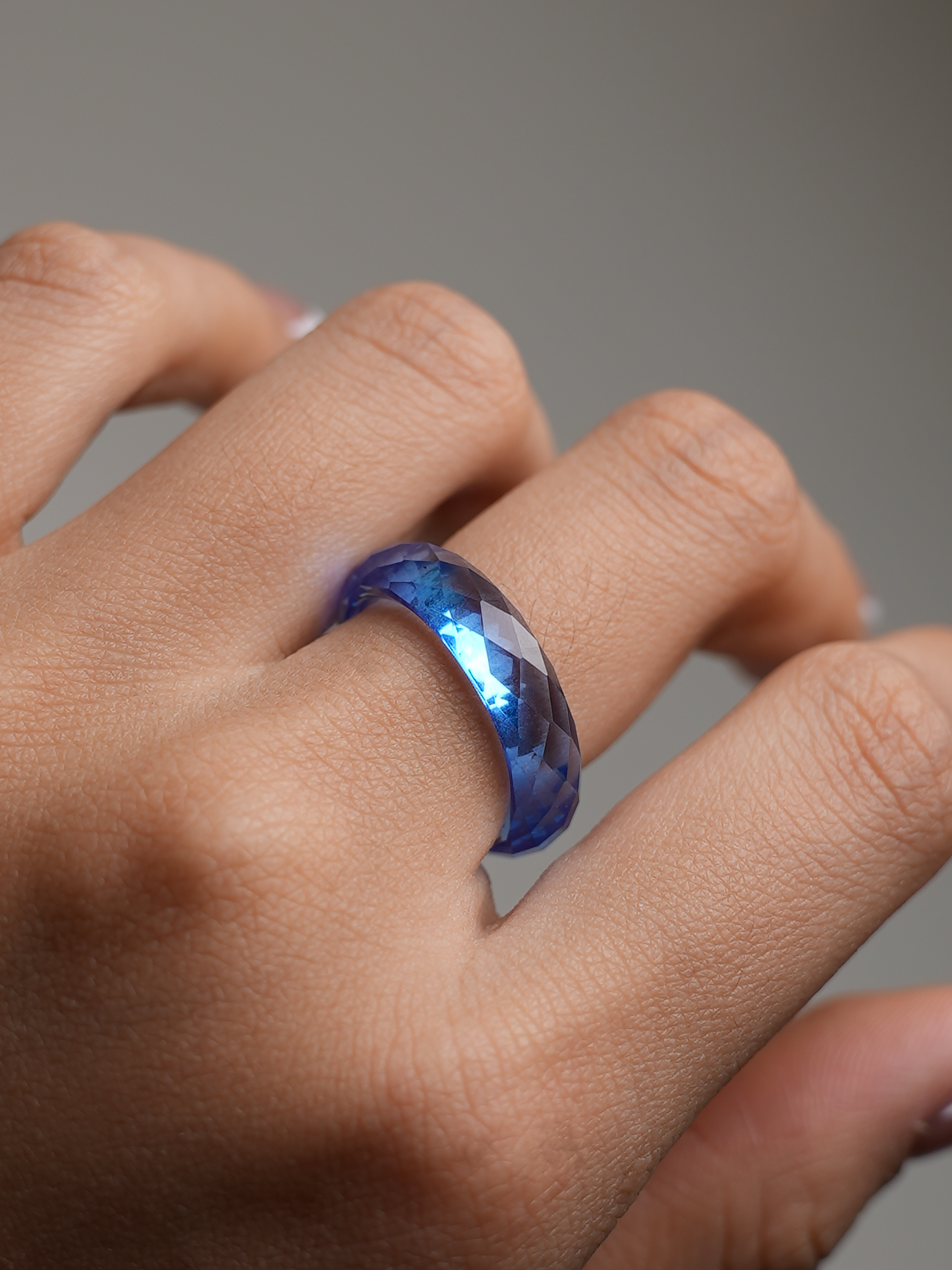 360-Degree Faceted Cornflower Blue Sapphire Ring