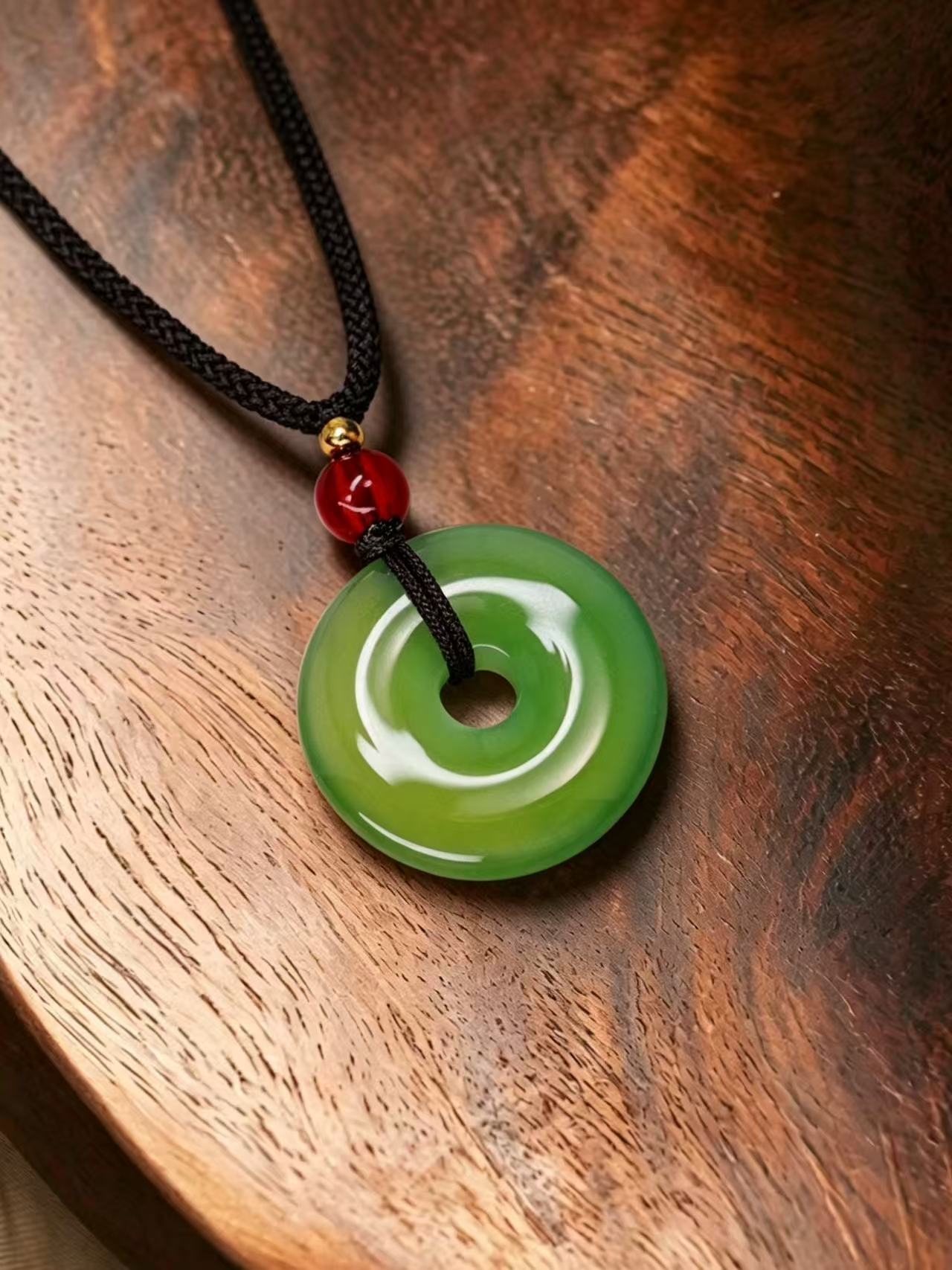 Chalcedony Necklace - Zen Circle