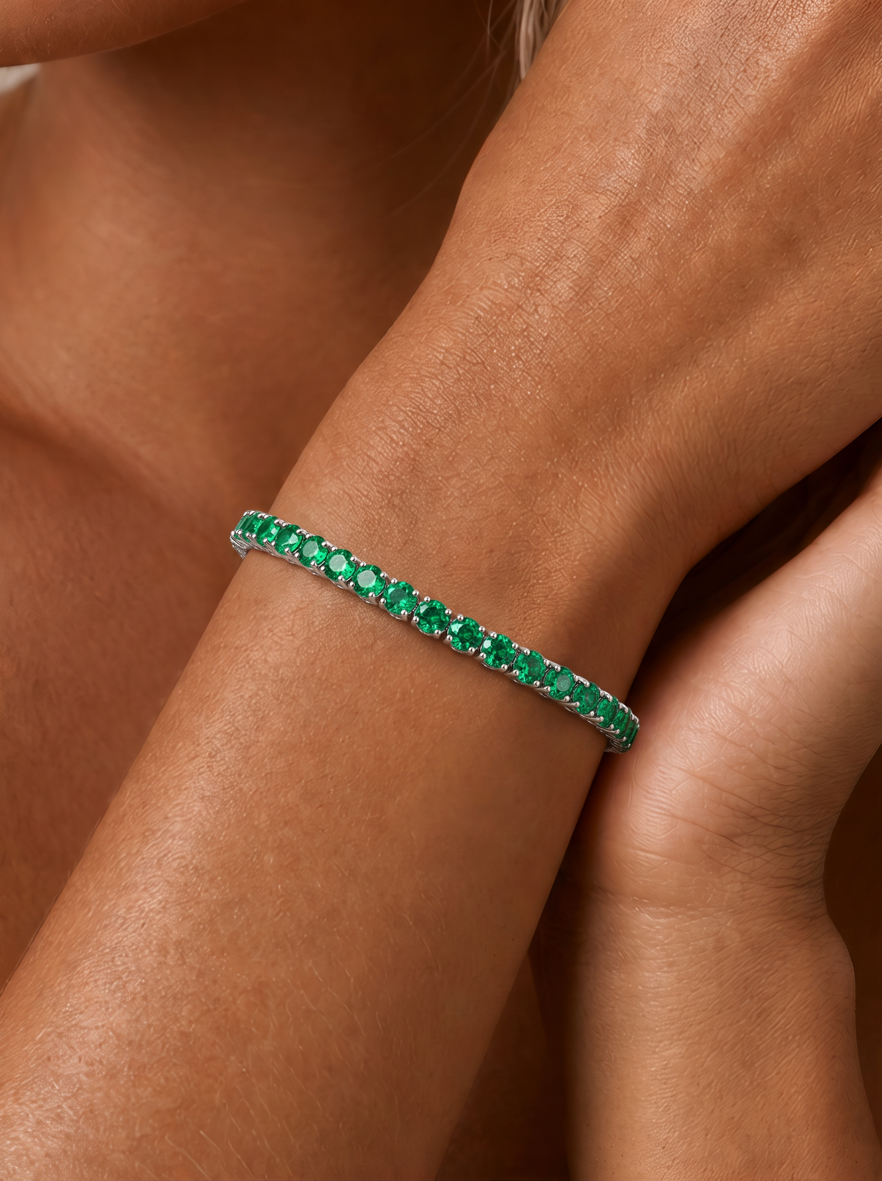 Round Brilliant Cut Emerald Bracelet - Starry Ring
