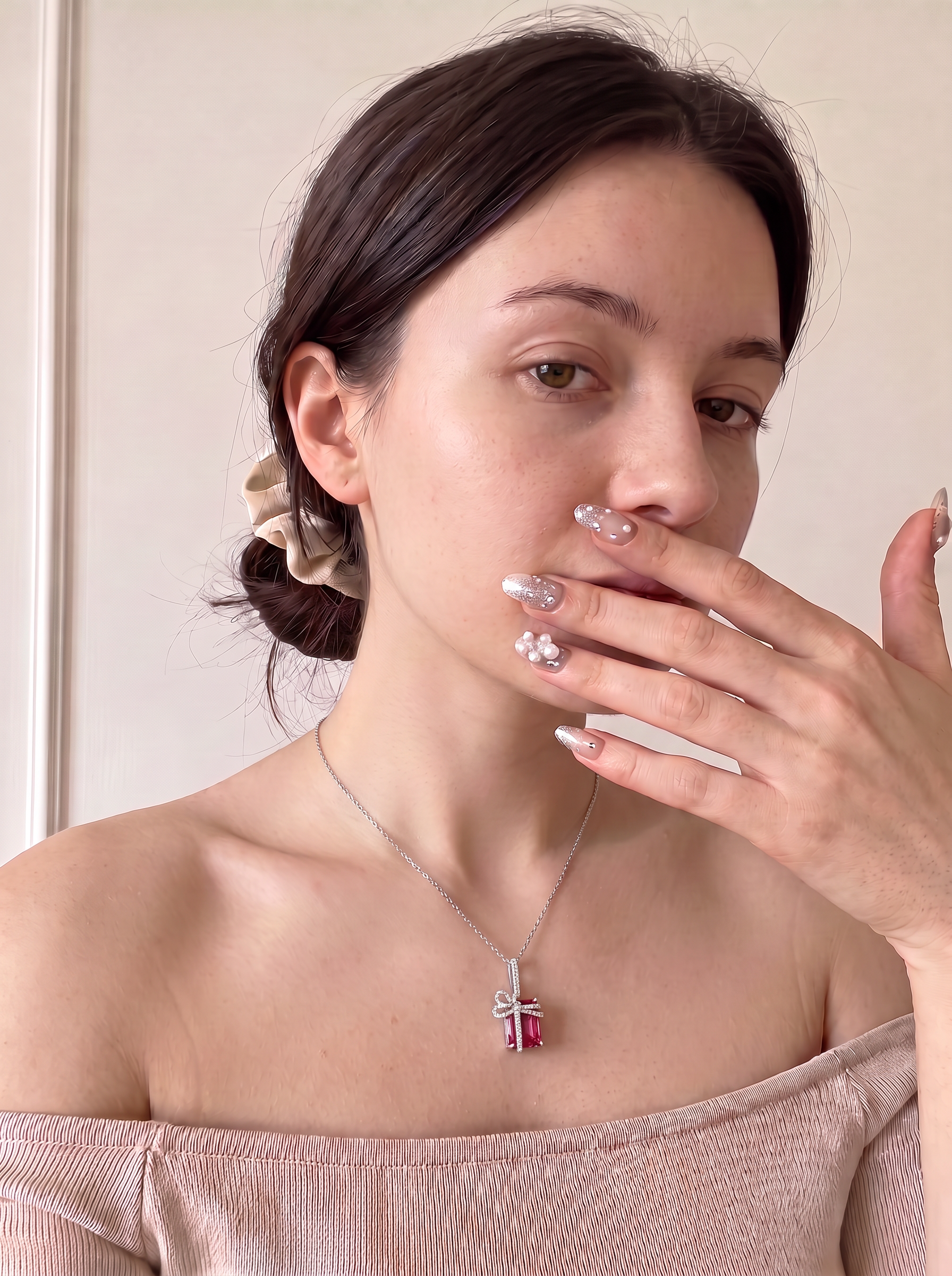 Emerald Brilliant Cut Padparadscha Necklace - Bow Present