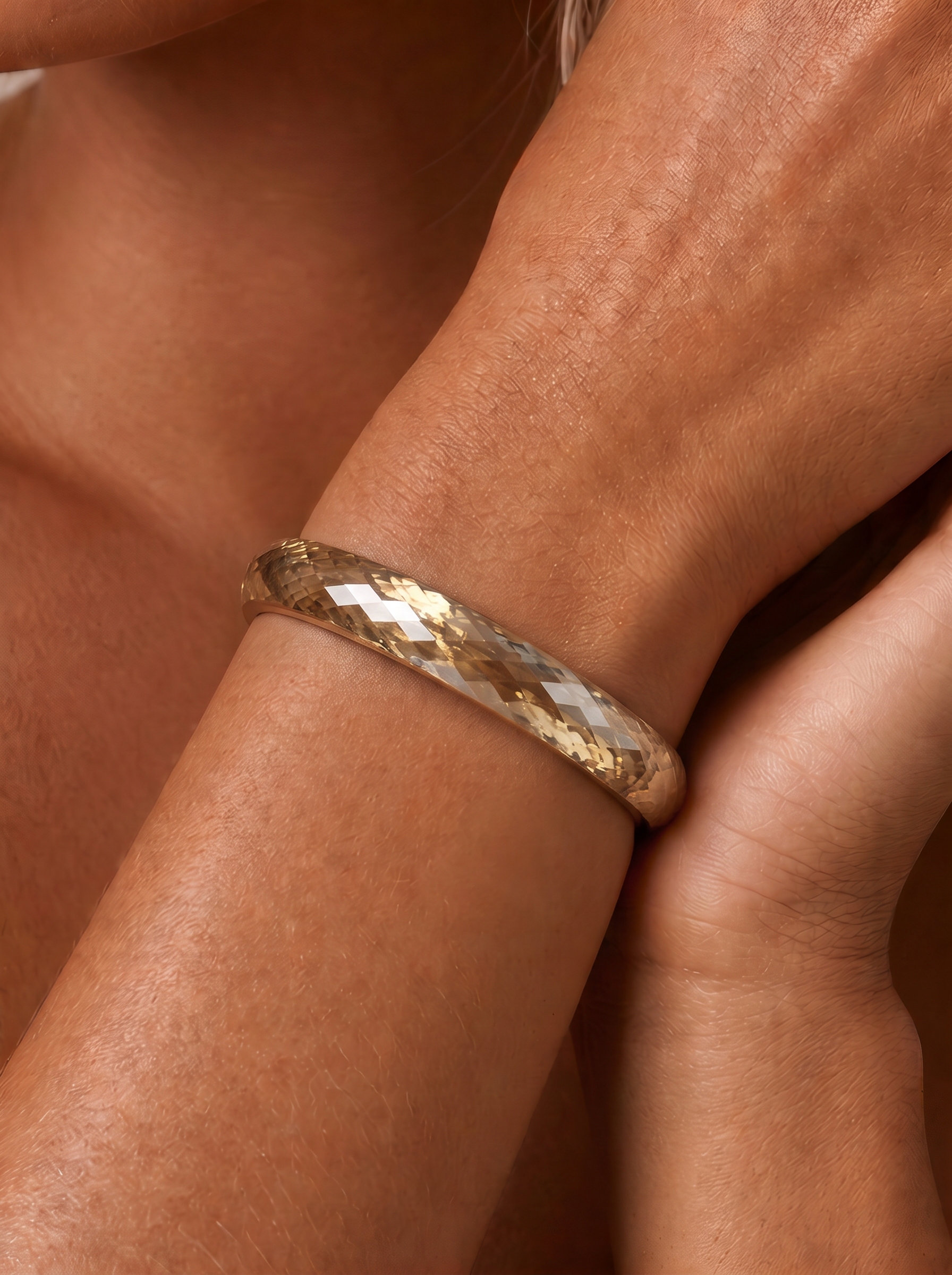 360-Degree Faceted Moissanite Bangle - Champagne Gold