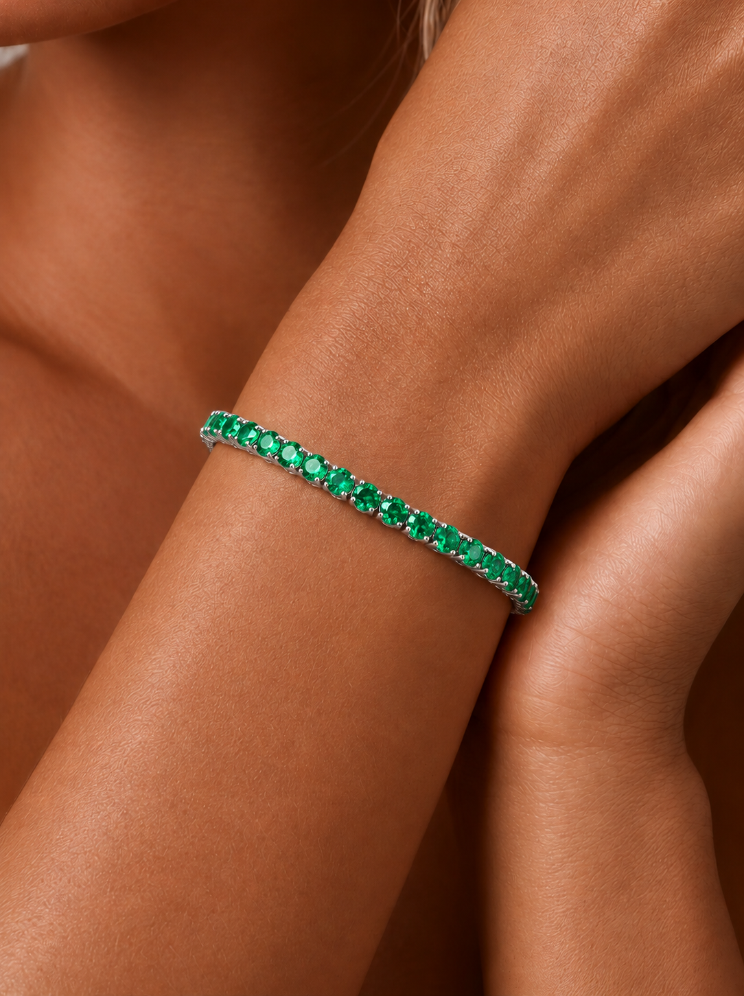 Round Brilliant Cut Emerald Bracelet - Starry Ring