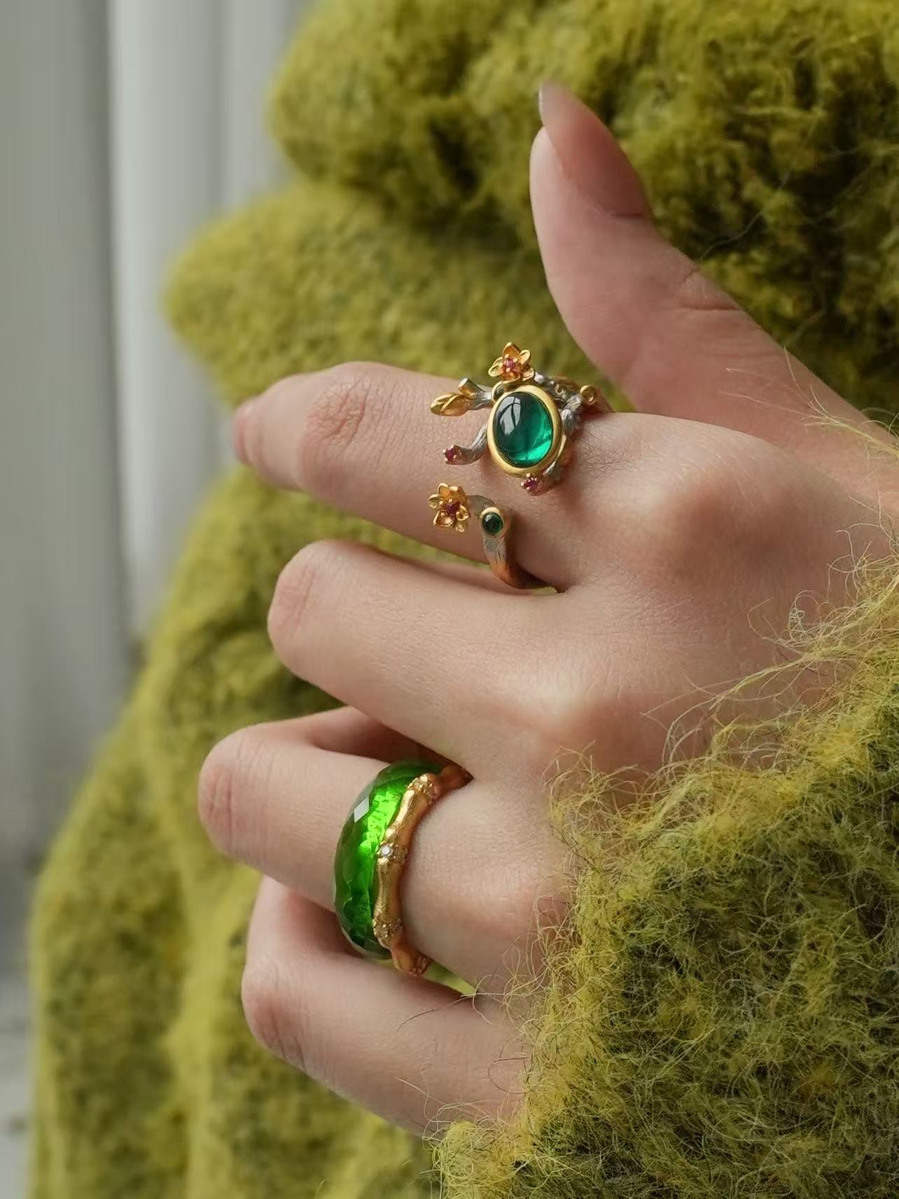 360-Degree Faceted Tsavorite Ring
