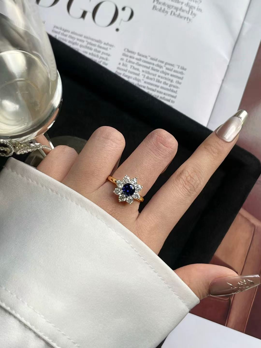 Round Brilliant Cut Sapphire Ring - Blue Rhyme Starlight