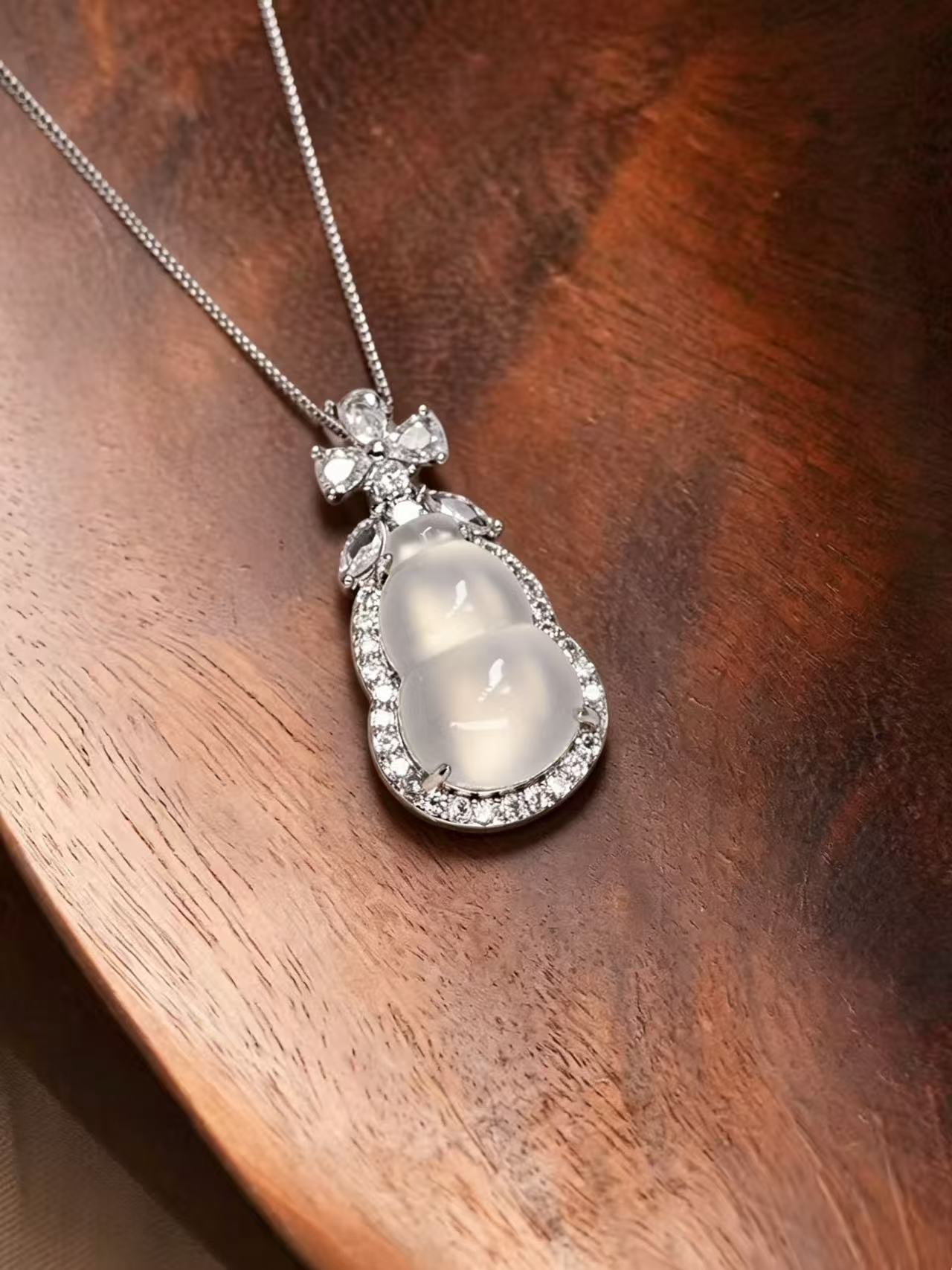 Chalcedony Necklace - Starlight Gourd