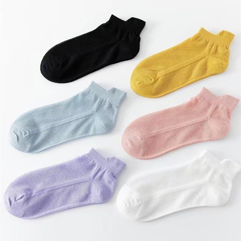 Skarpetki z siateczki, dostępne w wersji męskiej i damskiej, wygodne, 