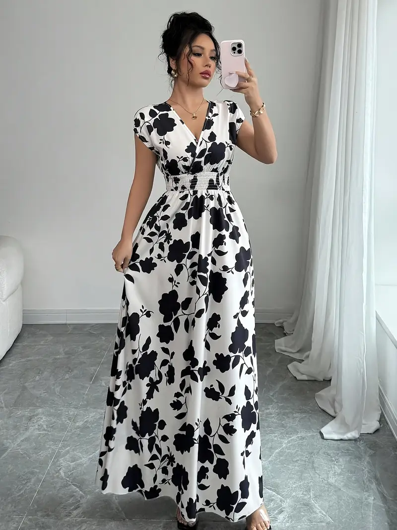 💜 Sukienka damska maxi z kwiatowym nadrukiem i dekoltem w serek