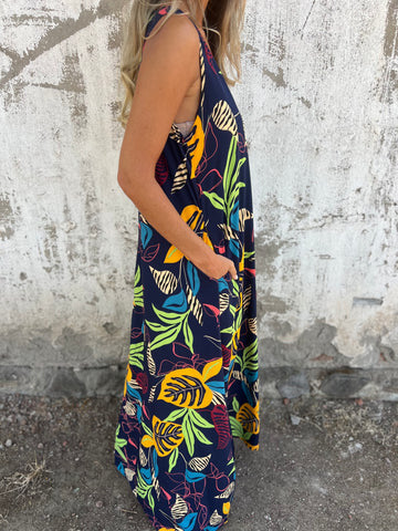 Sukienka damska z wzorem liści, dekoltem w serek, bez rękawów, sięgająca do ziemi