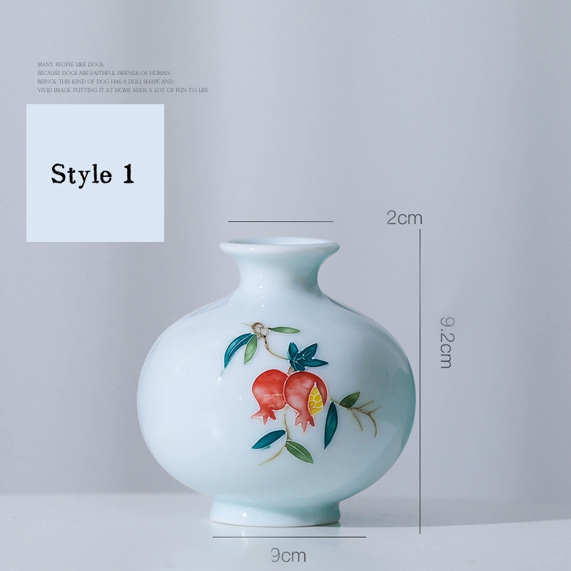 New hand-painted white porcelain mini vase, creative ceramic vase, white porcelain flower vase, mini porcelain ornament.