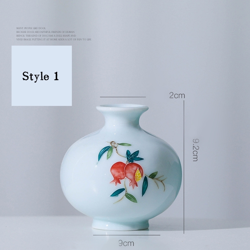 New hand-painted white porcelain mini vase, creative ceramic vase, white porcelain flower vase, mini porcelain ornament.