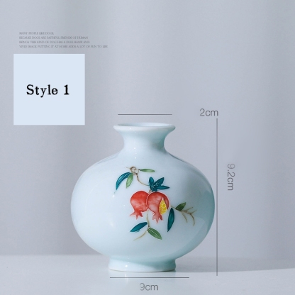 New hand-painted white porcelain mini vase, creative ceramic vase, white porcelain flower vase, mini porcelain ornament.
