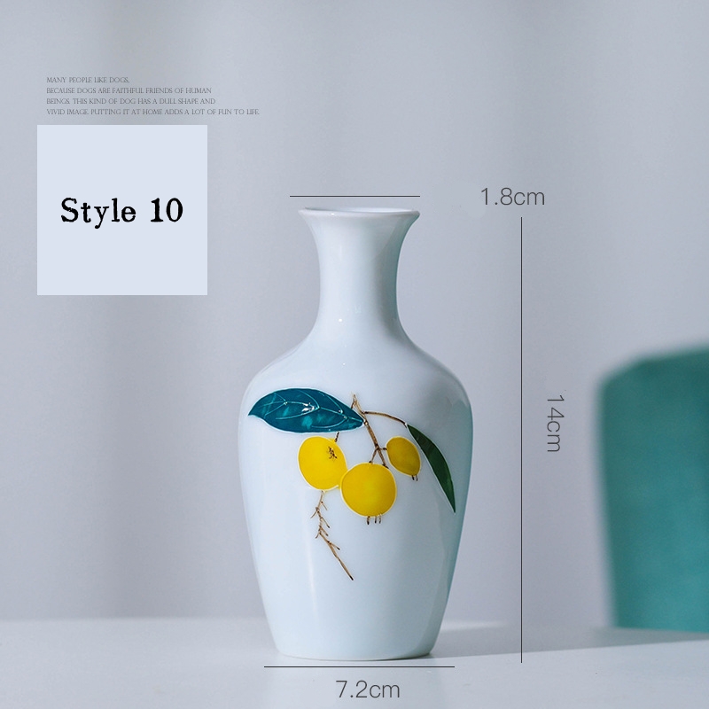 New hand-painted white porcelain mini vase, creative ceramic vase, white porcelain flower vase, mini porcelain ornament.