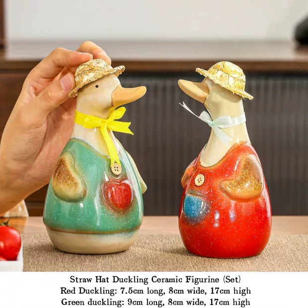 Jingdezhen creative ceramic ornaments, decorative tabletops, simple, niche, cute porcelain, high-end small decorations for living rooms and bedrooms.