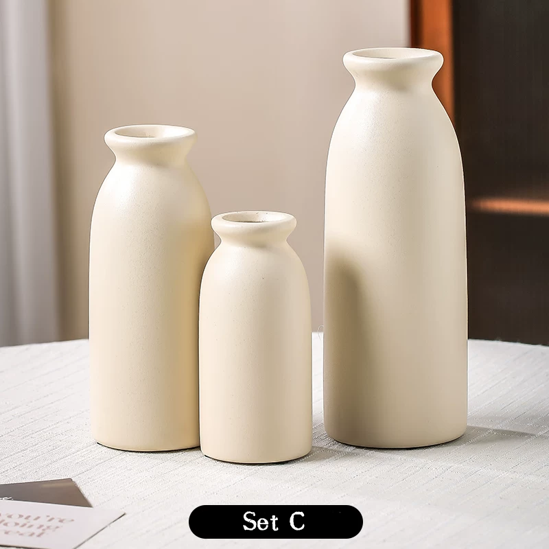New Chinese style blue and white porcelain ceramic vase for flower arrangement, retro water-based vase for living room.