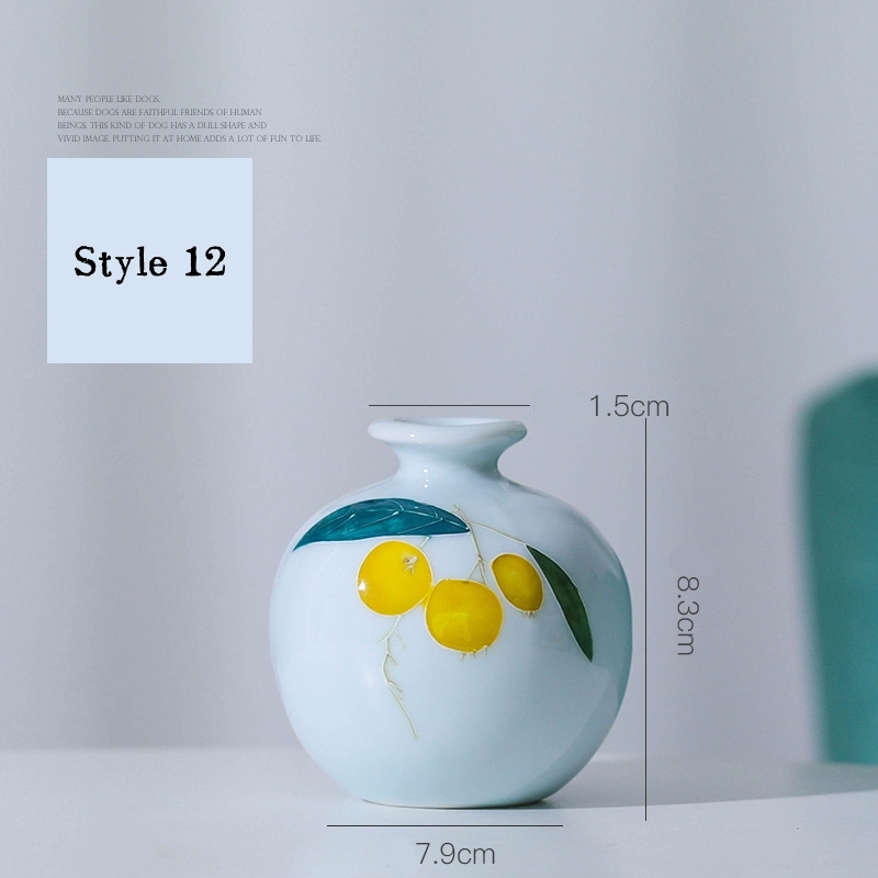 New hand-painted white porcelain mini vase, creative ceramic vase, white porcelain flower vase, mini porcelain ornament.