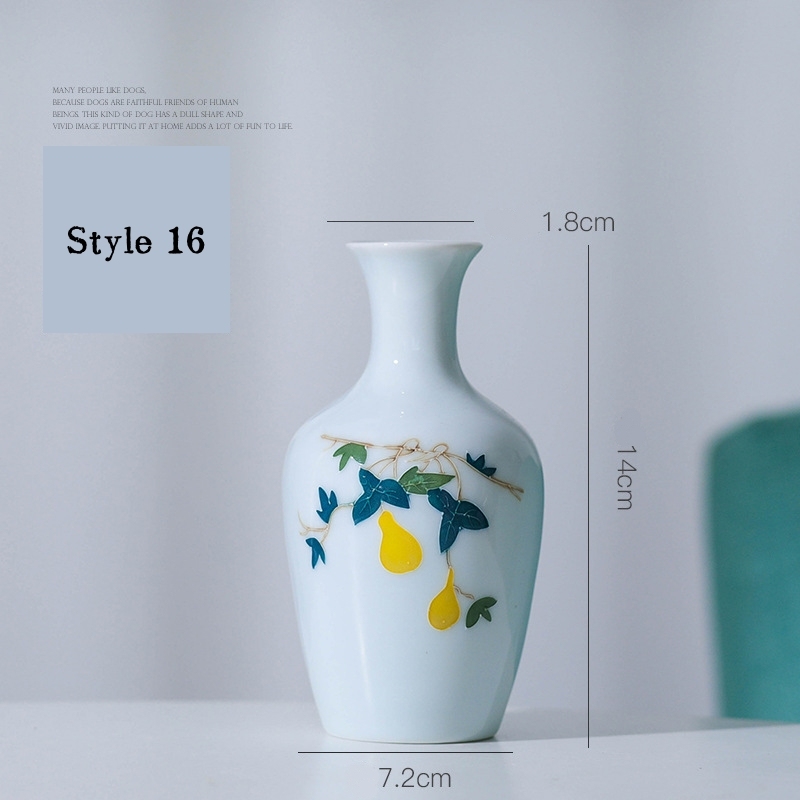New hand-painted white porcelain mini vase, creative ceramic vase, white porcelain flower vase, mini porcelain ornament.