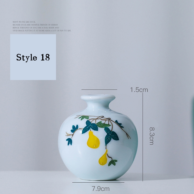 New hand-painted white porcelain mini vase, creative ceramic vase, white porcelain flower vase, mini porcelain ornament.