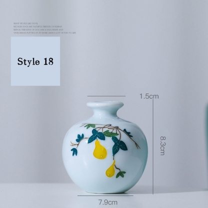 New hand-painted white porcelain mini vase, creative ceramic vase, white porcelain flower vase, mini porcelain ornament.