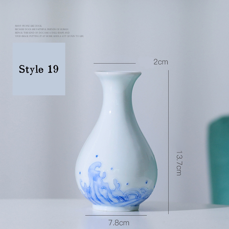 New hand-painted white porcelain mini vase, creative ceramic vase, white porcelain flower vase, mini porcelain ornament.
