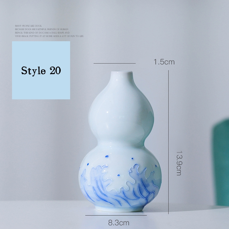 New hand-painted white porcelain mini vase, creative ceramic vase, white porcelain flower vase, mini porcelain ornament.