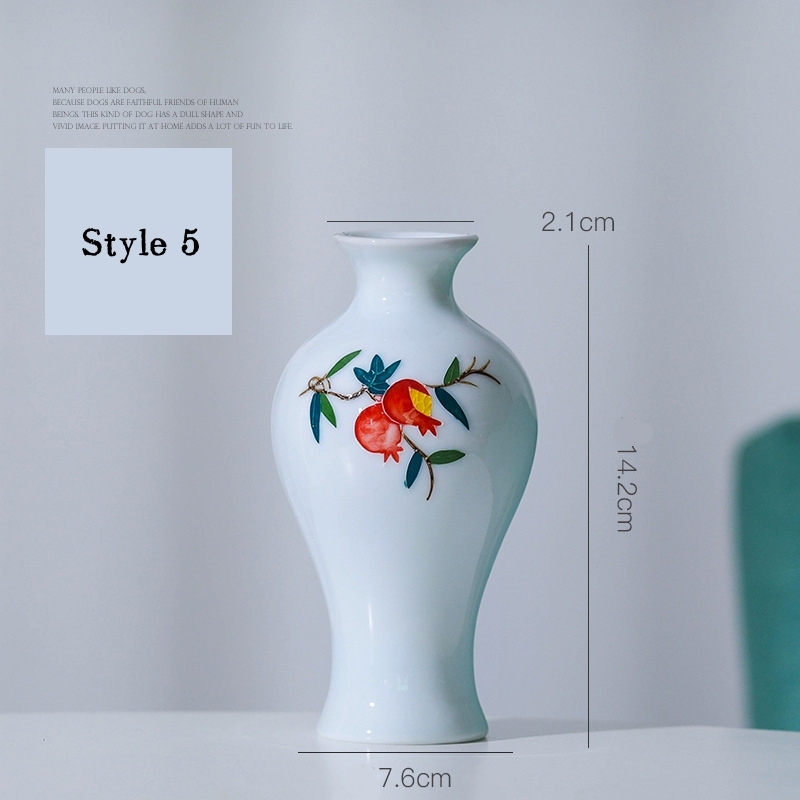 New hand-painted white porcelain mini vase, creative ceramic vase, white porcelain flower vase, mini porcelain ornament.