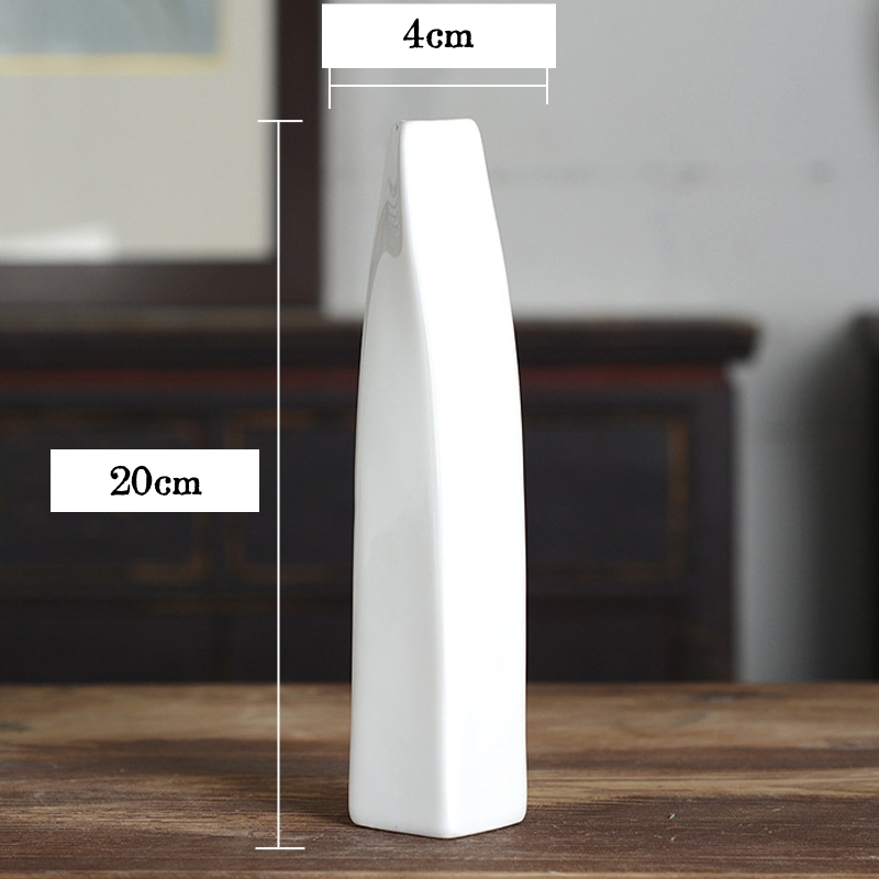 White Creative Home & Hotel Decor Ceramic Vase Ornament Modern Minimalist Dried Flower Arranger