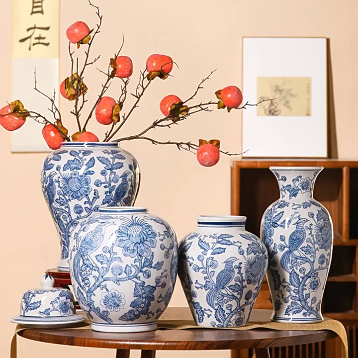 Chinese blue and white porcelain vase, ceramic decorative piece, living room, bookshelf decoration, blue and white porcelain decorative piece