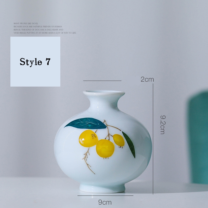 New hand-painted white porcelain mini vase, creative ceramic vase, white porcelain flower vase, mini porcelain ornament.