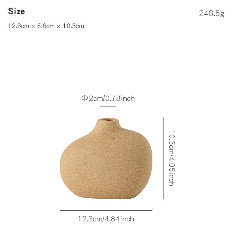 New hand-painted Morandi color vase, an artistic home decor piece for the living room, a light luxury decorative ceramic craft.