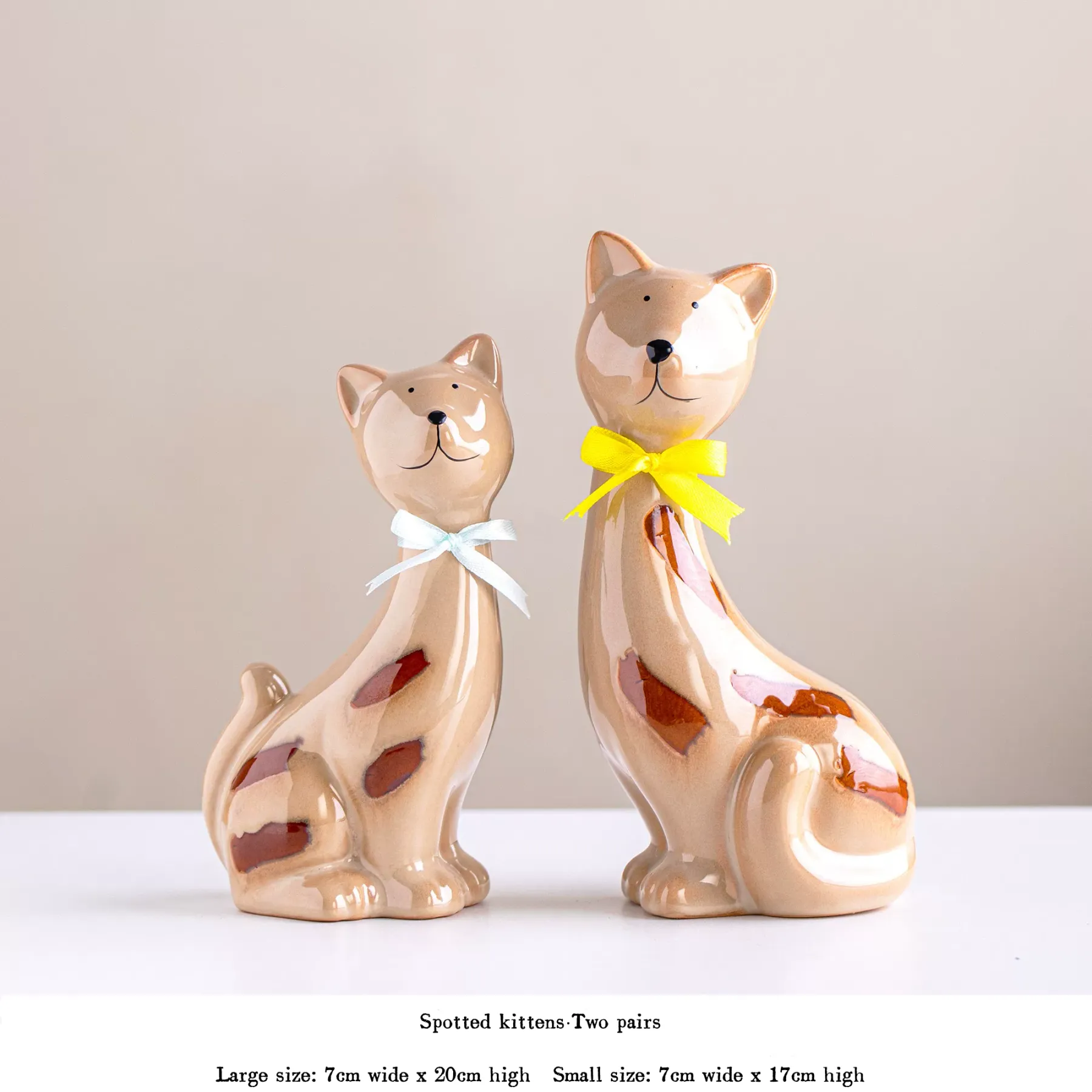 Jingdezhen creative ceramic ornaments, decorative tabletops, simple, niche, cute porcelain, high-end small decorations for living rooms and bedrooms.