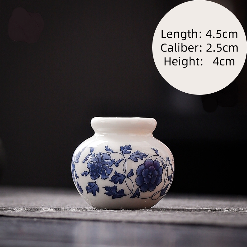 Mini small vase decoration, creative blue and white small jar, ceramic tabletop ornament