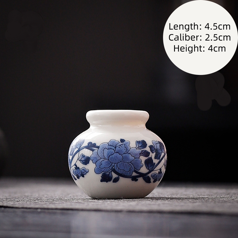 Mini small vase decoration, creative blue and white small jar, ceramic tabletop ornament
