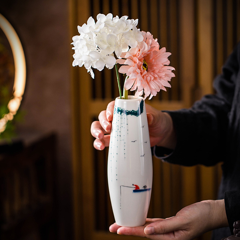 Miniature ceramic ornaments, simple hydroponic flower vase, hand-painted small vase for home living room countertops.