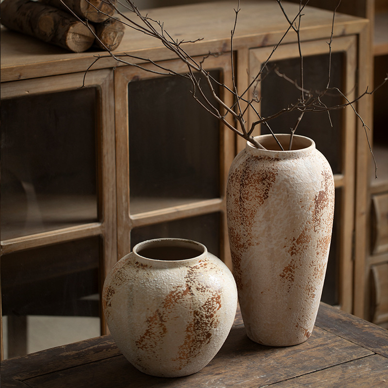 New Chinese style wabi-sabi decorative ornaments, mottled old-fashioned rough pottery jars, large ceramic vases for flower arrangements.