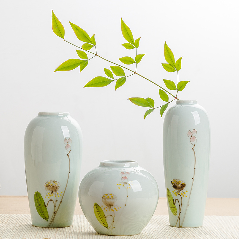 Jingdezhen ceramic hand-painted lotus flower vase, tea room ornament, dried flower hydroponic vase, living room three-piece decoration set.