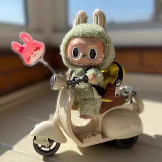 Labubu electric motorcycle toy with accessories can move, lift the front of the car, and turn