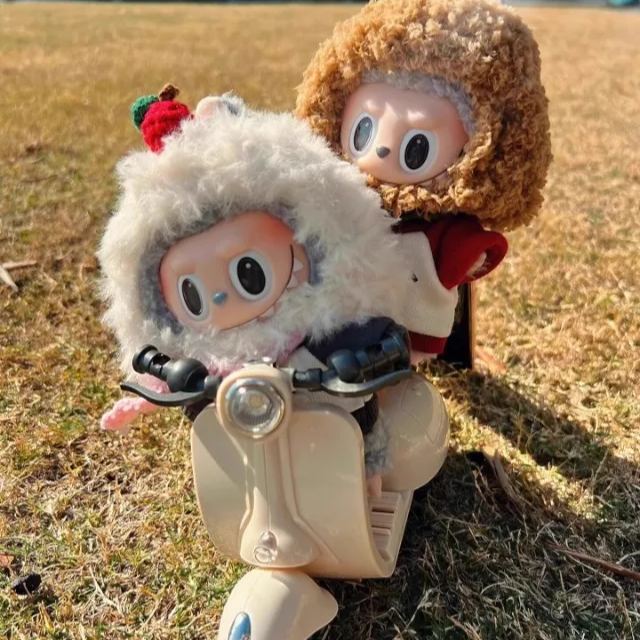 Labubu electric motorcycle toy with accessories can move, lift the front of the car, and turn