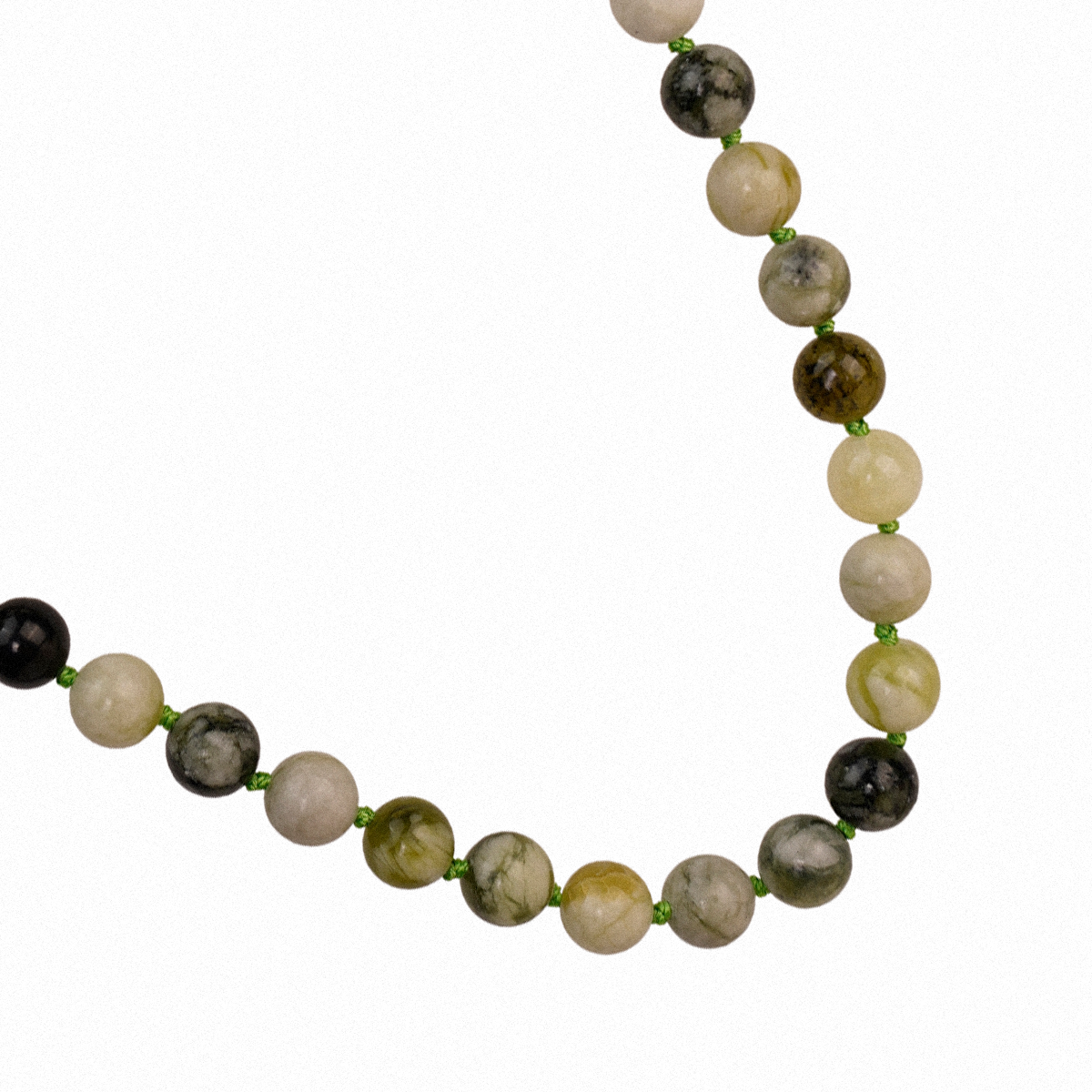 Qinghua Jade Beads Necklace – The Essence of Serenity