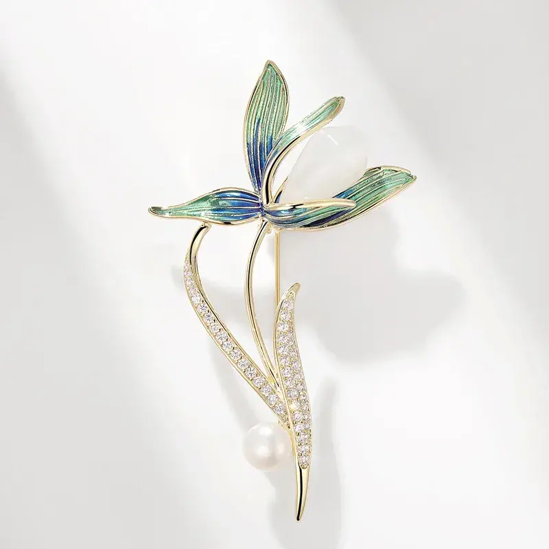 Freshwater Pearl Enamel Magnolia Brooch – Artistic Vintage Style & Timeless Elegance