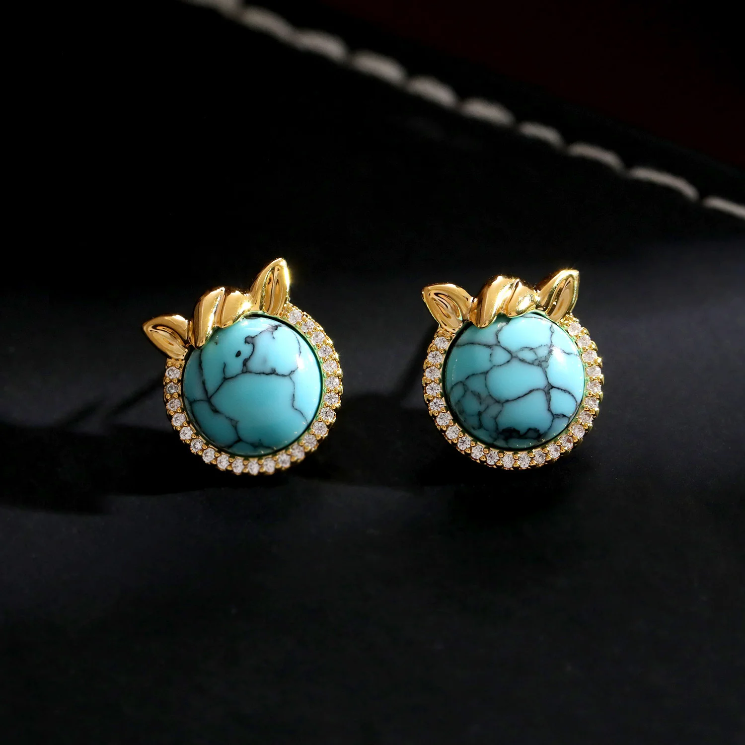 Horse-Ear Shaped Copper Turquoise Balance Earrings