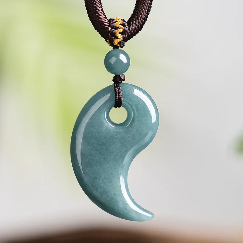 Jadeite Magatama Pendant Necklace – Curved Jade Design for Balance & Connection