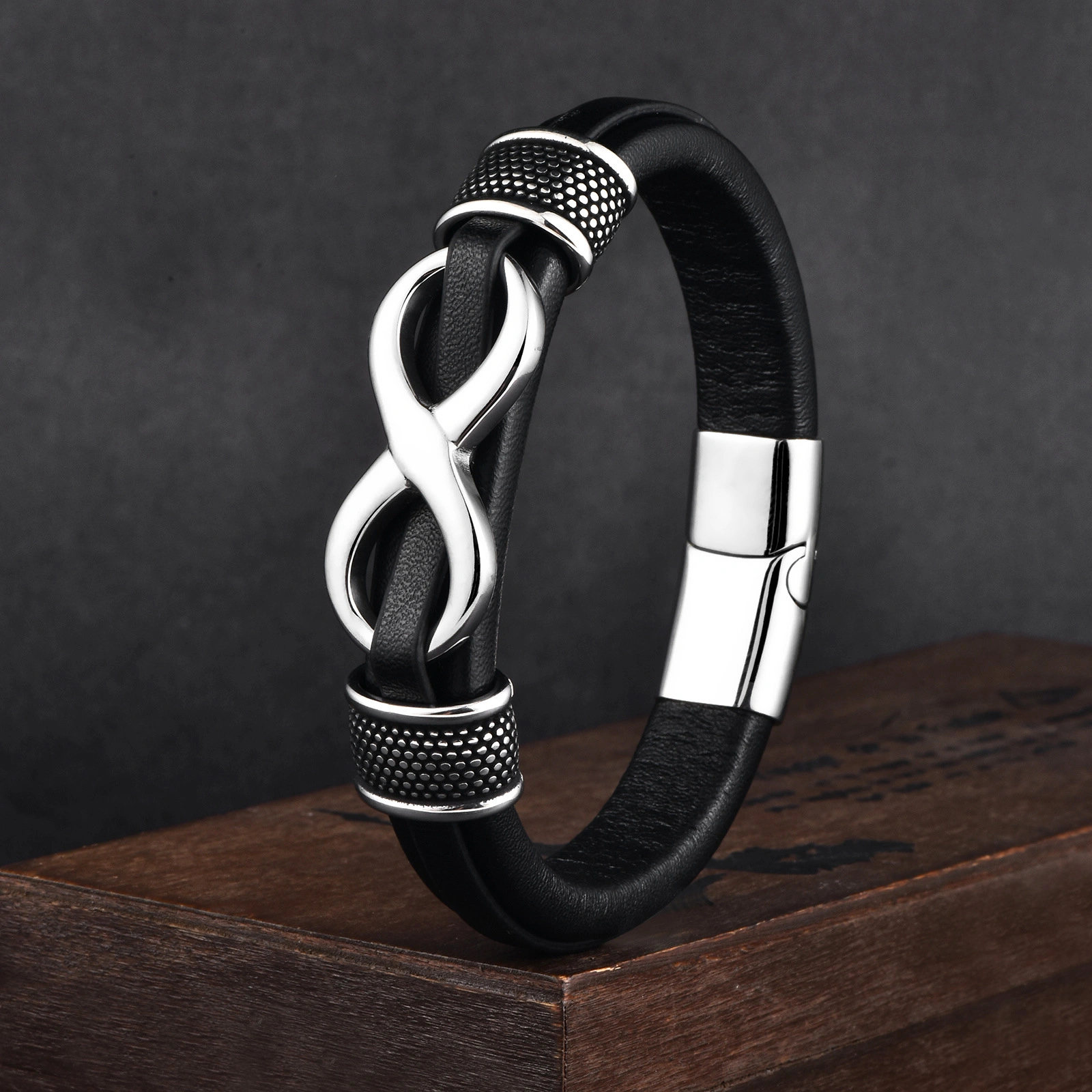 Men’s Infinity Symbol Leather Bracelet with Magnetic Clasp – Meaningful Gift for Him