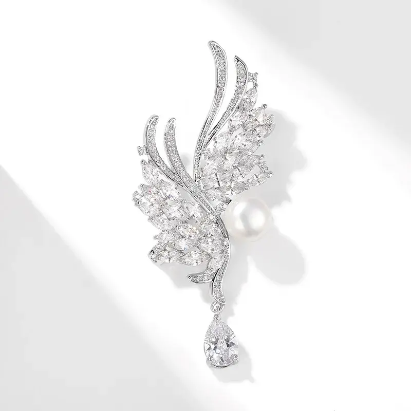 Silver White Freshwater Butterfly Zircon & Freshwater Pearl Brooch – Elegant Grace & Timeless Sophistication