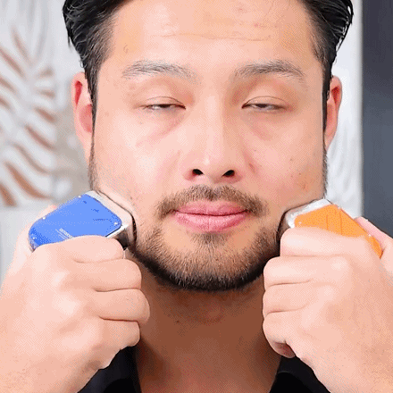 10 seconds quick shave without leaving marks. Rotary double ring electric shaver