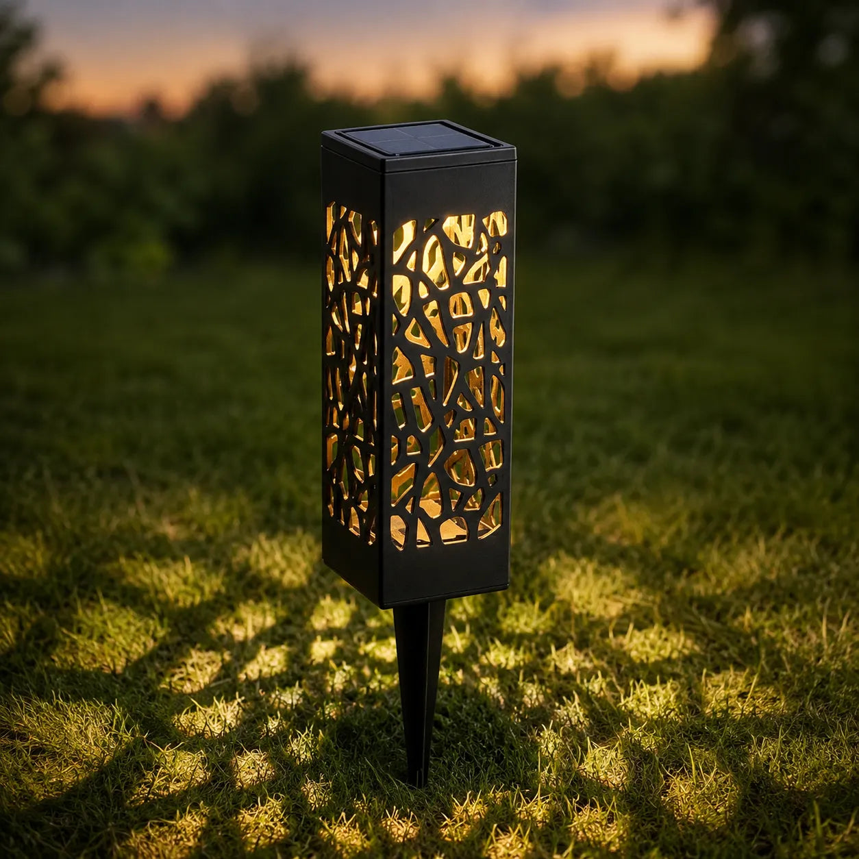 Solar Pathway Stake Lights with Mosaic Shadow Pattern (8-Pack)